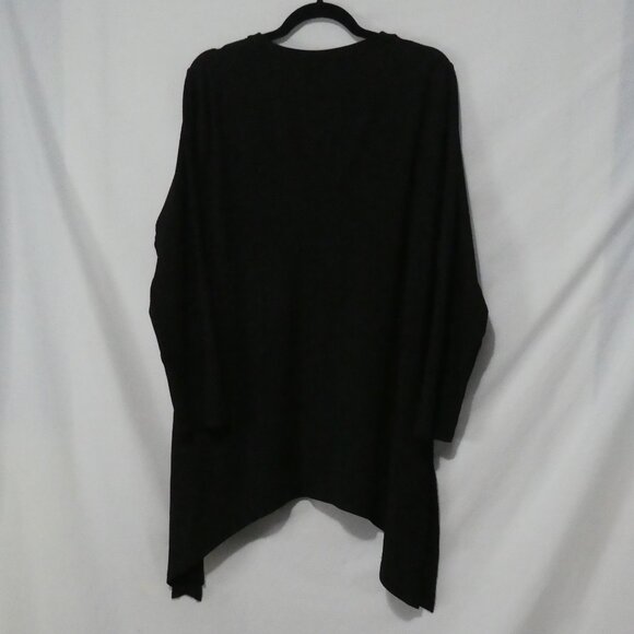 SHEIN - Curve | 1XL | Ribbed Black Asymmetric Hem Long Sleeve Shirt - Picture 2 of 16